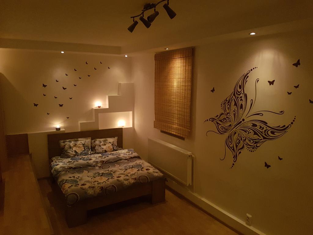My Place - Butterflies Сибиу Екстериор снимка